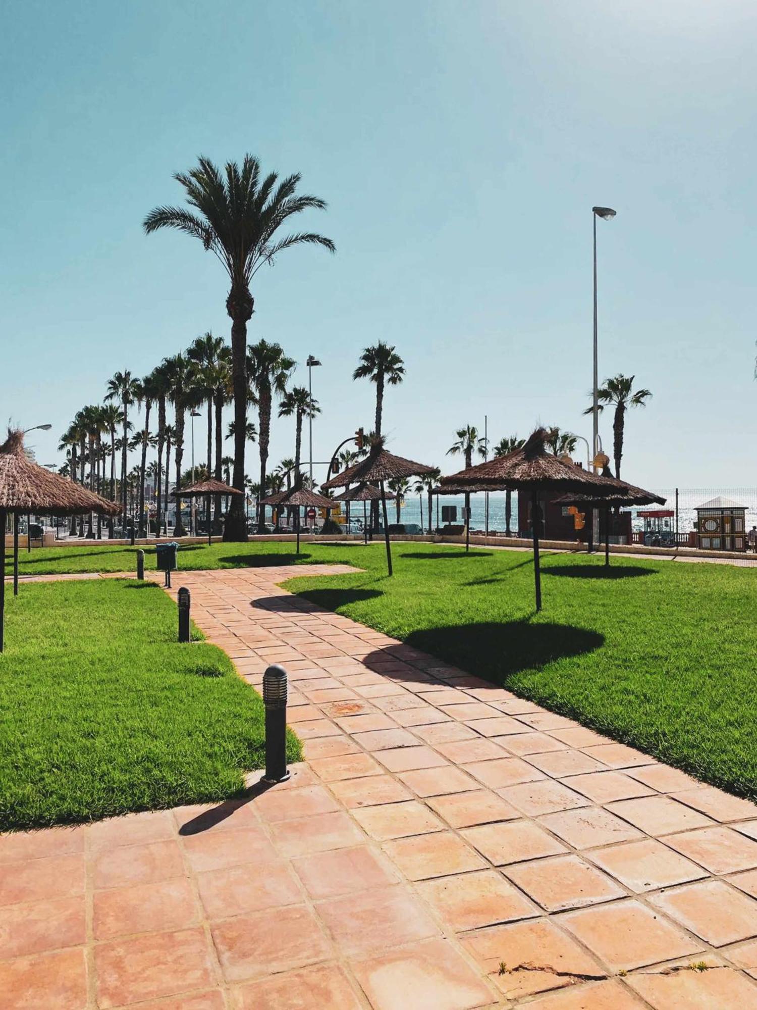 Precioso Apartamento En Primera Linea De Playa Бенальмадена Экстерьер фото